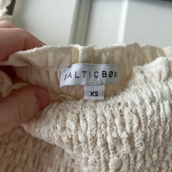 White lace dress - Picture 3 of 3